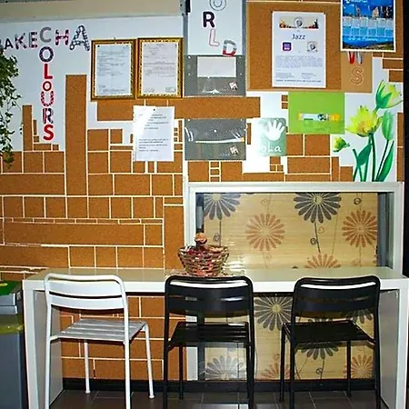 Hostel Colours *