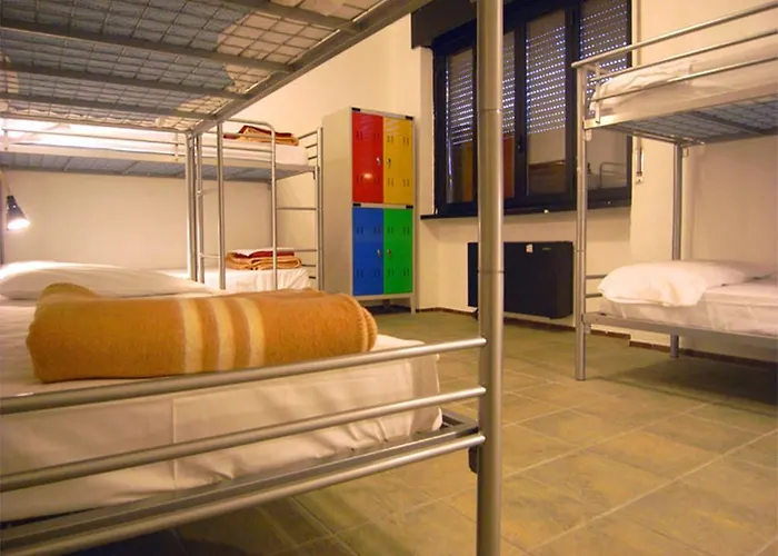 شباب كالارز * ميلان