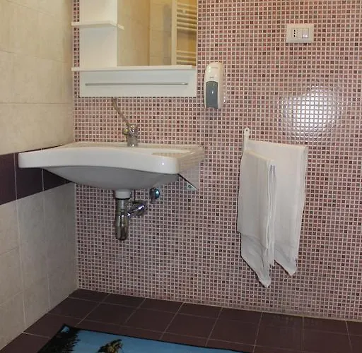 شباب كالارز بيت شباب ميلان