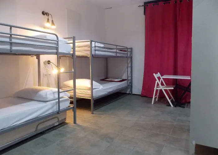 شباب كالارز بيت شباب ميلان