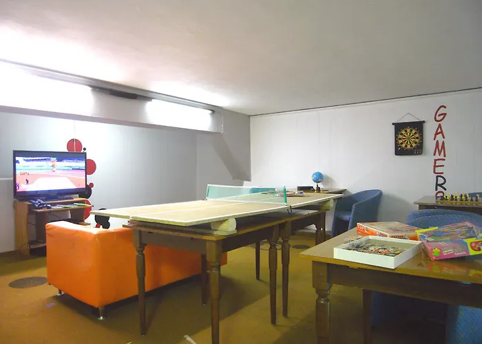 بيت شباب شباب كالارز