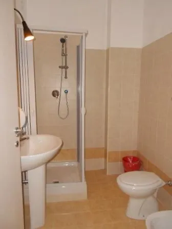 بيت شباب شباب كالارز