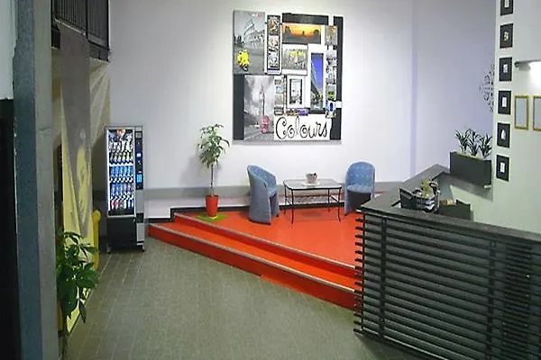 شباب كالارز ميلان