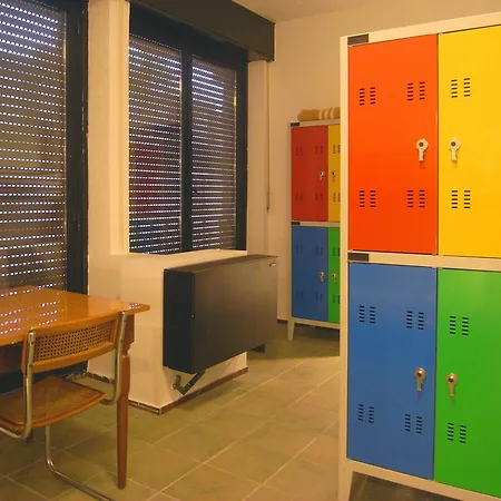 Hostel Colours *